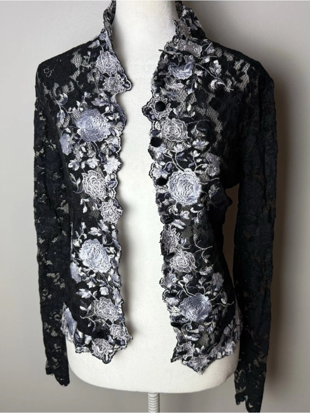 CACHE Cardigan Top Size Small Lace Floral Embroidered Button Up Black Lavender